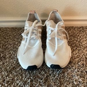 Adidas NMD R1 shoes